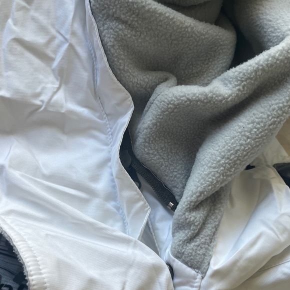 woman ski/Snowboard jacket sz SMALL - Picture 8 of 12